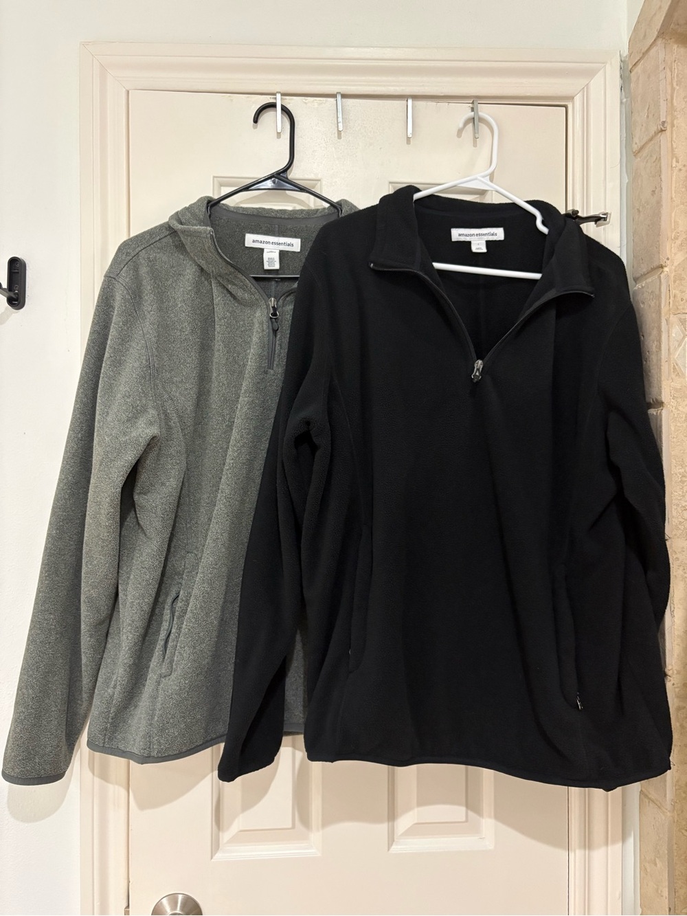 Amazon Essentials Half-Zip Fleece Pullovers Bundle - Black & Gray size L